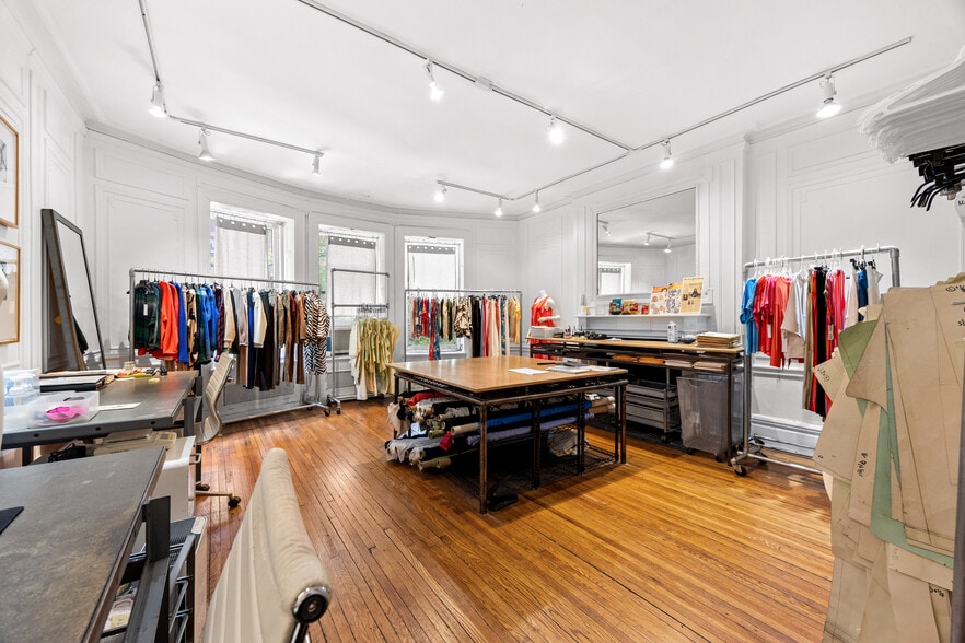 More Photos Of 311 W 78th St, New York Apartments For Sale