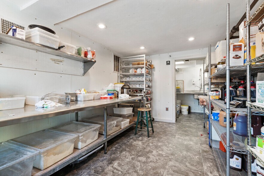 More Photos Of 278-282 Shrewsbury St, Worcester Storefront Retail Residential For Sale