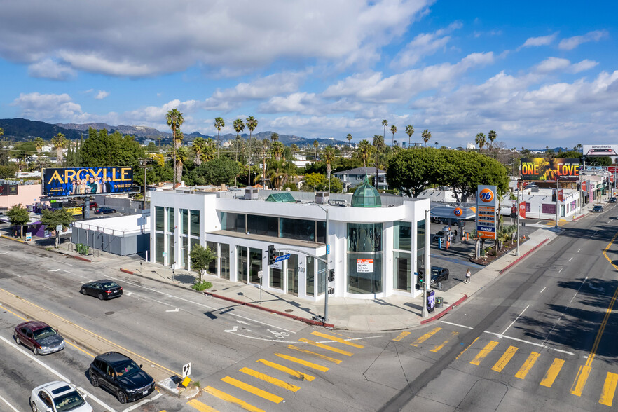 Primary Photo Of 700 N Fairfax Ave, Los Angeles Storefront For Lease