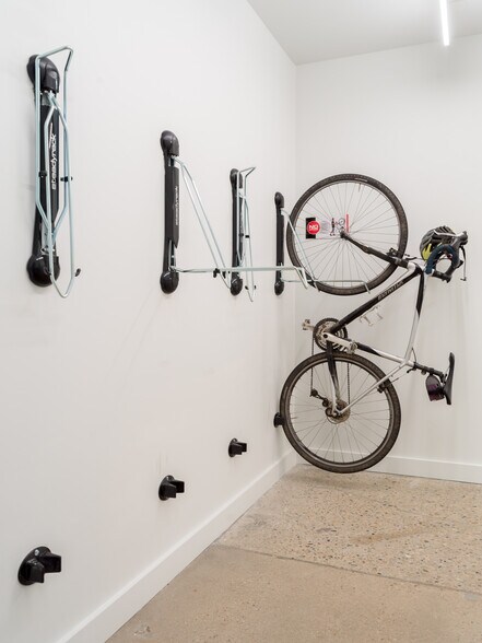 More Photos Of 1495 Canyon Blvd, Boulder Coworking Space