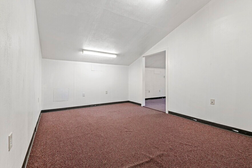 More Photos Of 25232 Hardin Store Rd, Magnolia Manufacturing For Lease