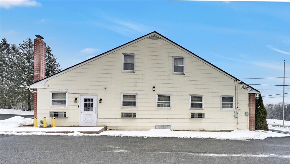 More Photos Of 780 Claremont Ave, Tamaqua Office For Sale