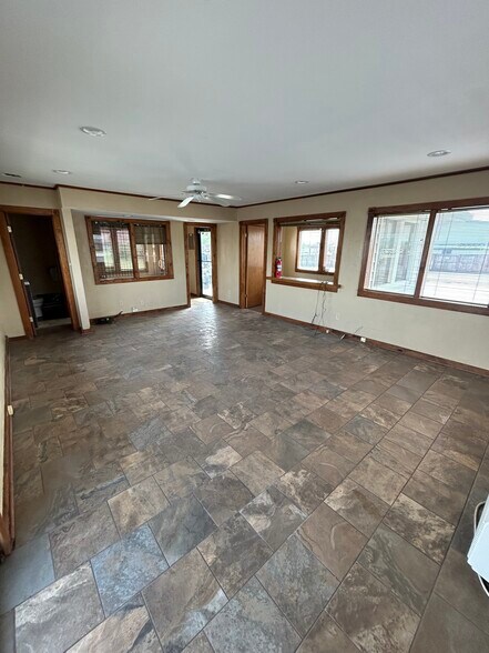 More Photos Of 4343 S Limit Ave, Sedalia Office For Lease