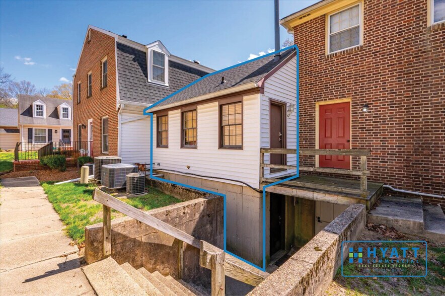 More Photos Of 1666 Village Grn, Crofton Office For Sale