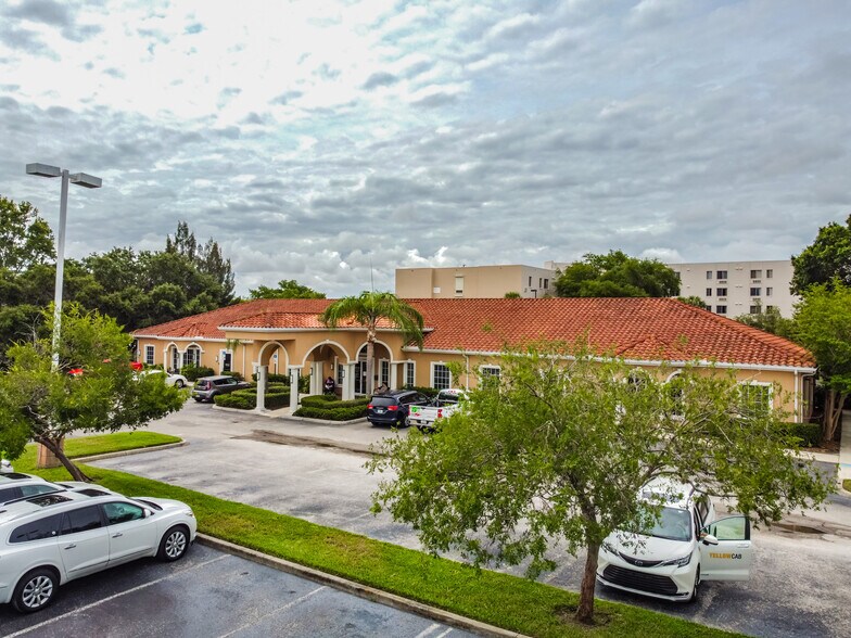 More Photos Of 6640 78th Ave N, Pinellas Park Medical For Sale