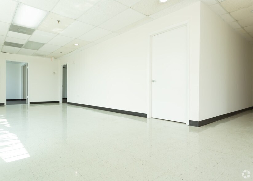 More Photos Of 7501-7521 NW 52nd St, Miami Unknown For Lease