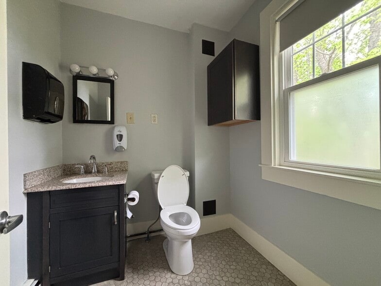 More Photos Of 60 Cottage St, Great Barrington Office For Sale