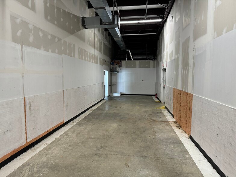 More Photos Of 2101 Central Point Pky, Lima Freestanding For Sale