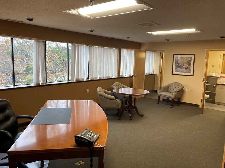 More Photos Of 87-125 Jeffrey Ave, Holliston Light Distribution For Lease