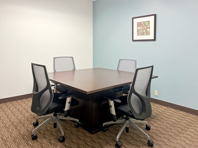 More Photos Of 6201 Fairview Rd, Charlotte Coworking Space