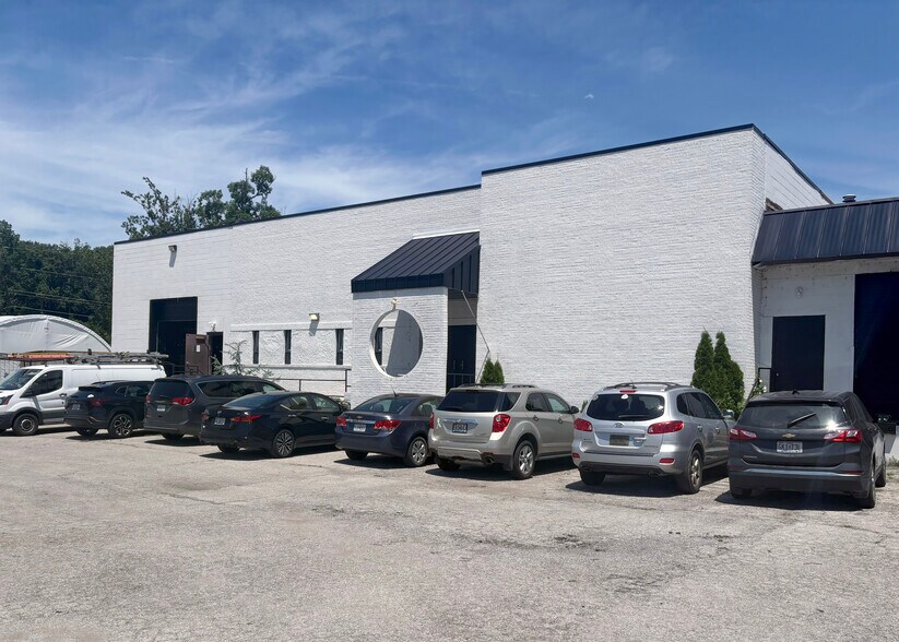 Primary Photo Of 6068 Baumgartner Industrial Dr, Mehlville Warehouse For Sale