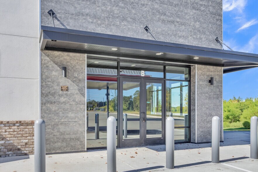 More Photos Of 4505 Windsor Spring Rd, Hephzibah Convenience Store For Lease