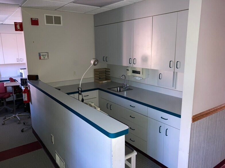 More Photos Of 700 Coventry Dr, Phillipsburg Medical For Sale
