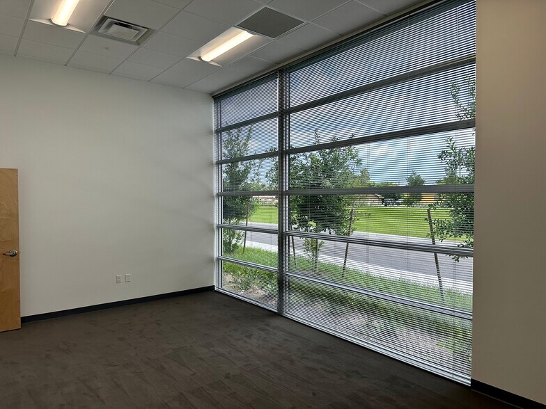 More Photos Of Silver Beach Rd, West Palm Beach Unknown For Lease