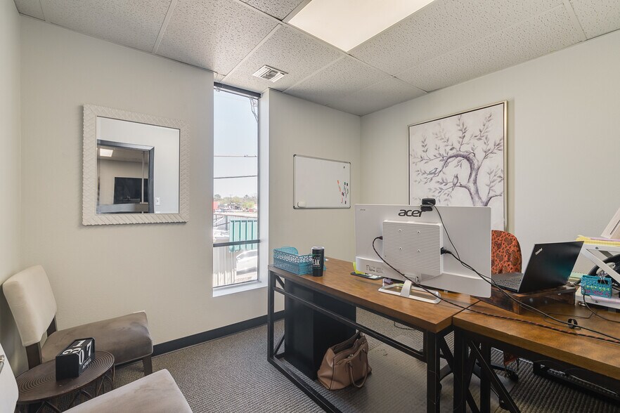 More Photos Of 4925 Davis Blvd, North Richland Hills Office For Sale