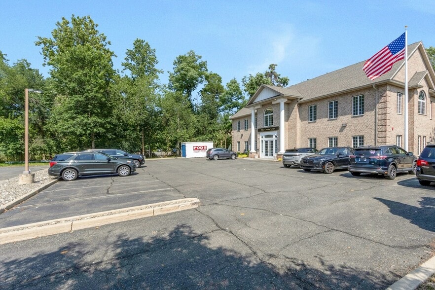More Photos Of 161 Mckinley St, Closter Office For Sale