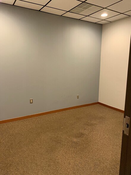 More Photos Of 2065-2083 Hiller Rd, West Bloomfield Unknown For Lease