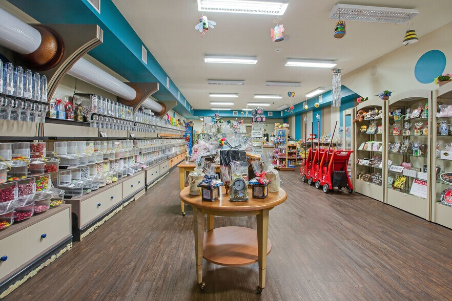 More Photos Of 256 2nd St, Lakewood Storefront For Lease