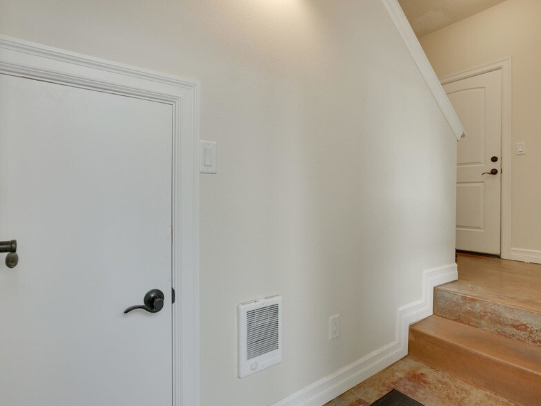 More Photos Of 1647 NE Market Dr, Fairview Apartments For Sale