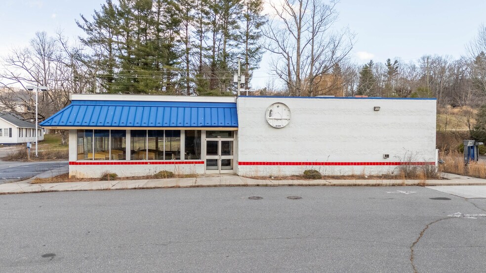 More Photos Of 14109 Highway 226 S, Spruce Pine General Retail For Sale