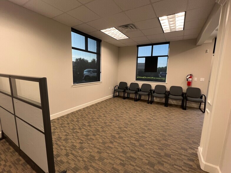 More Photos Of 20008 Champion Forest Dr, Spring Office For Sale