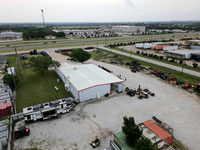 More Photos Of 3456 S Burleson Blvd, Alvarado Freestanding For Sale