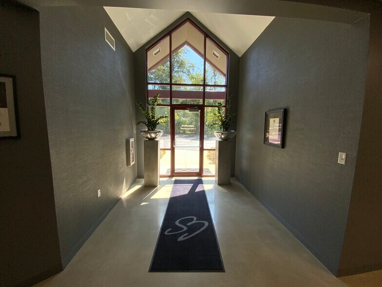 More Photos Of 3436-3500 Granite Cir, Toledo Medical For Sale