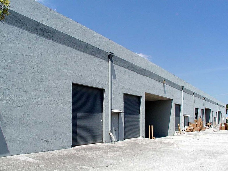 More Photos Of 2230 SW 70th Ave, Davie Warehouse For Lease