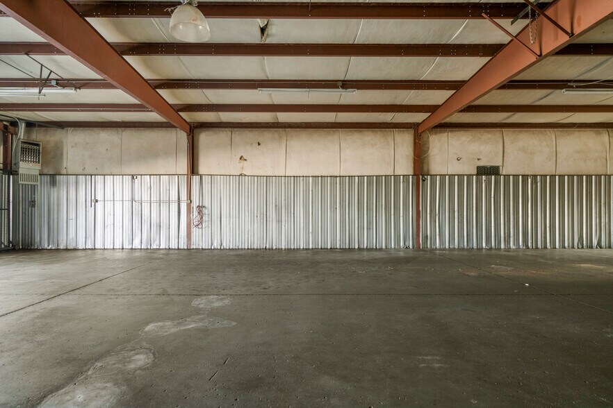 More Photos Of 12 S 111th Ave, Tulsa Service For Lease