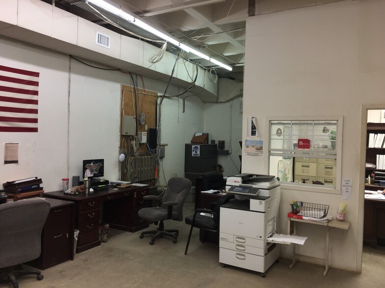 More Photos Of 619 Milam St, Shreveport Storefront For Sale