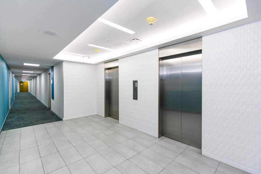 More Photos Of 16542 Ventura Blvd, Encino Medical For Lease