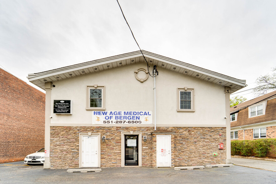 Primary Photo Of 153 Fort Lee Rd, Teaneck Showroom For Lease