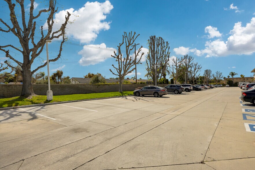 More Photos Of 408 S Beach Blvd, Anaheim Medical For Sale