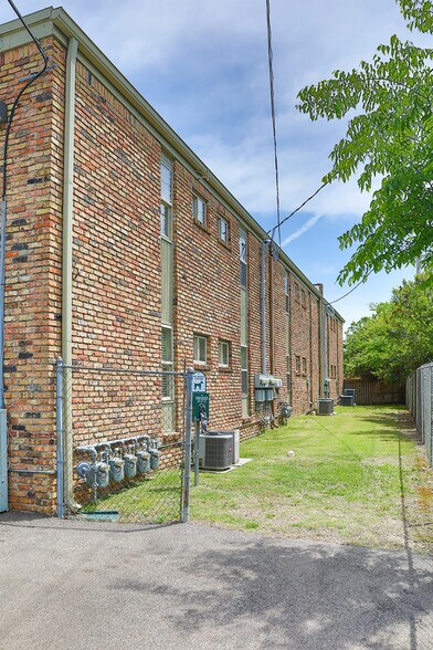 More Photos Of 207 S Barksdale St, Memphis Apartments For Sale