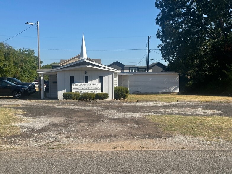 More Photos Of 1519 W Main St, Ardmore Religious Facility For Sale