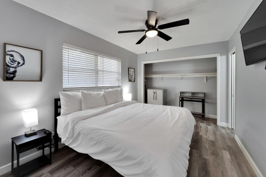 More Photos Of 4511-4513 Mcelroy Ave, Tampa Apartments For Sale