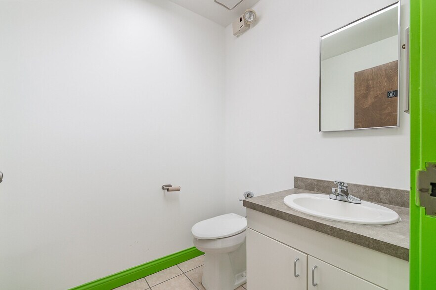 More Photos Of 6901-6909 Burlington Pike, Florence Medical For Sale