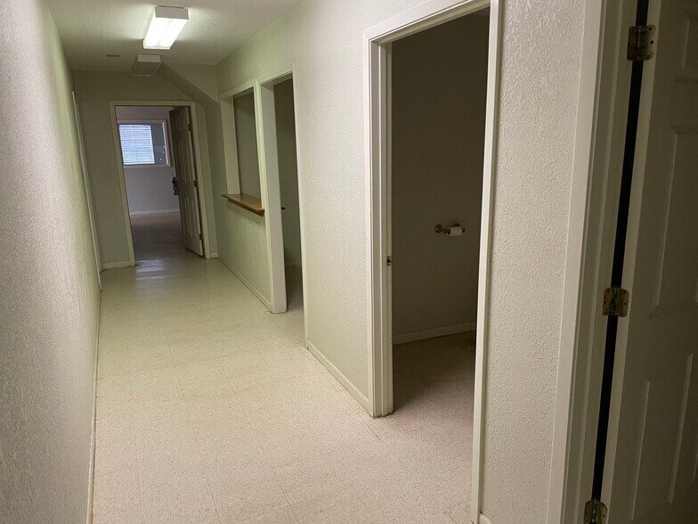 More Photos Of 2075 FM 186, Carrizo Springs Truck Terminal For Sale