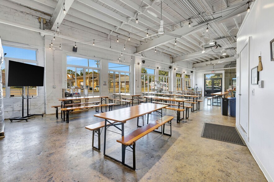 More Photos Of 2075 Mills Ave, Norwood Storefront For Sale