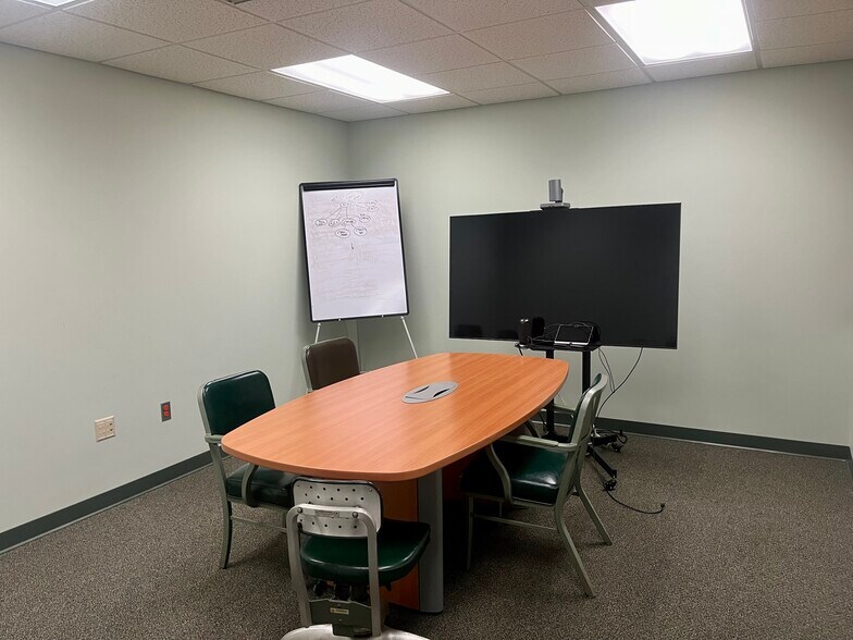 More Photos Of 2400 Sutherland Ave, Knoxville Office For Lease