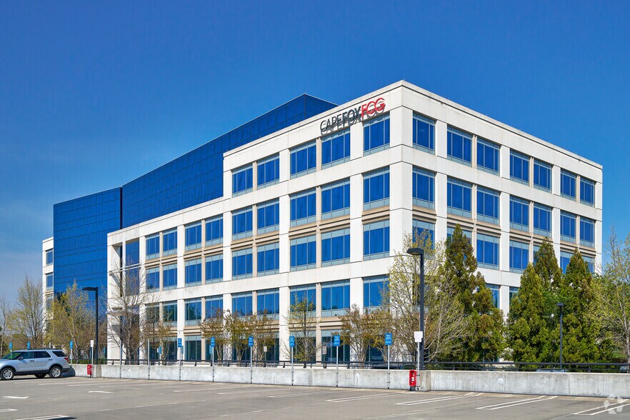 More Photos Of 14360 Newbrook Dr, Chantilly Office For Lease