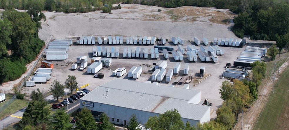 Primary Photo Of 4601-4608 Crossroads Industrial Dr, Bridgeton Warehouse For Lease