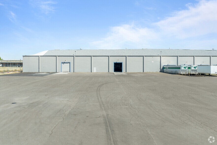 More Photos Of 1203 N Gertrude Ave, Stockton Distribution For Lease