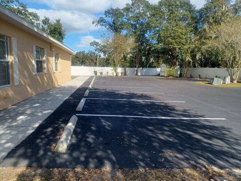 More Photos Of 10028-10038 Water Works Ln, Riverview Medical For Lease