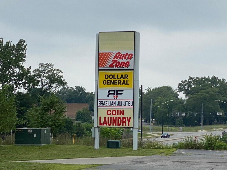 More Photos Of 2826 Lincolnway E, Mishawaka Restaurant For Lease