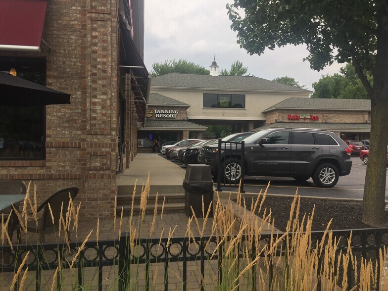 More Photos Of 37620 Ford Rd, Westland Storefront For Lease