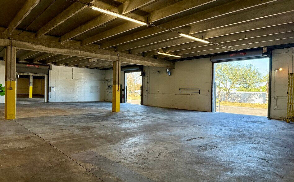 More Photos Of 12388 Starkey Rd, Largo Warehouse For Sale