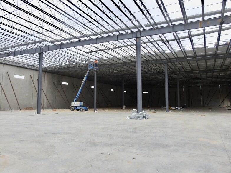 More Photos Of 610 Vidal Cantu Rd, Laredo Warehouse For Lease