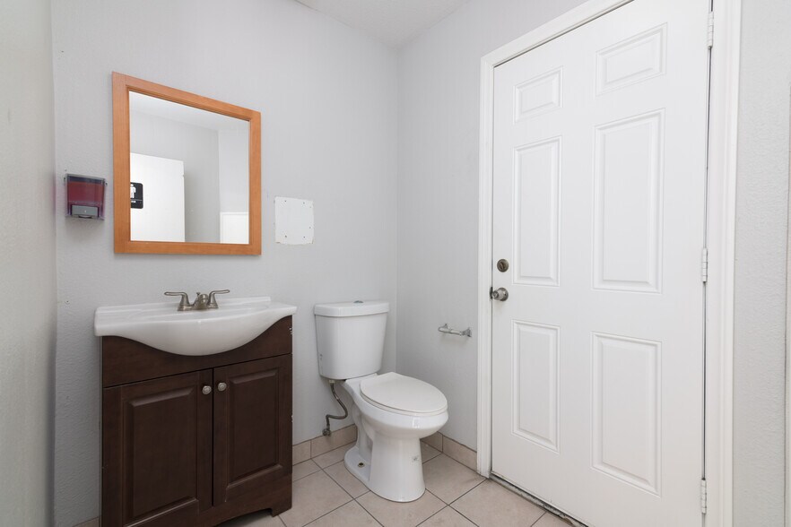 More Photos Of 3050 S Santa Fe Ave, San Marcos Manufacturing For Lease