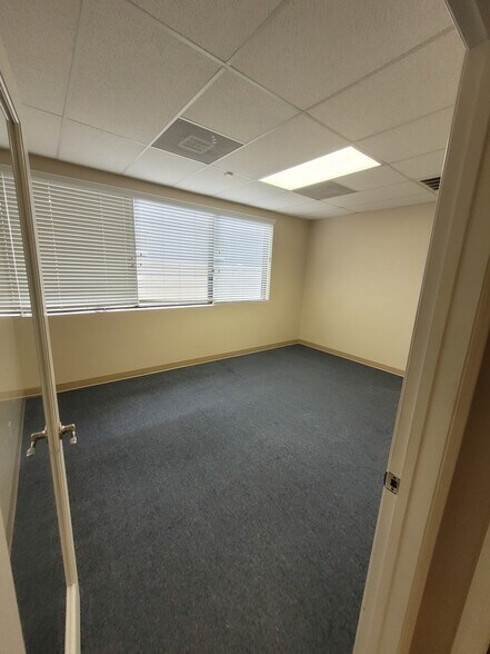 More Photos Of 2810 St Isabel St, Tampa Medical For Lease